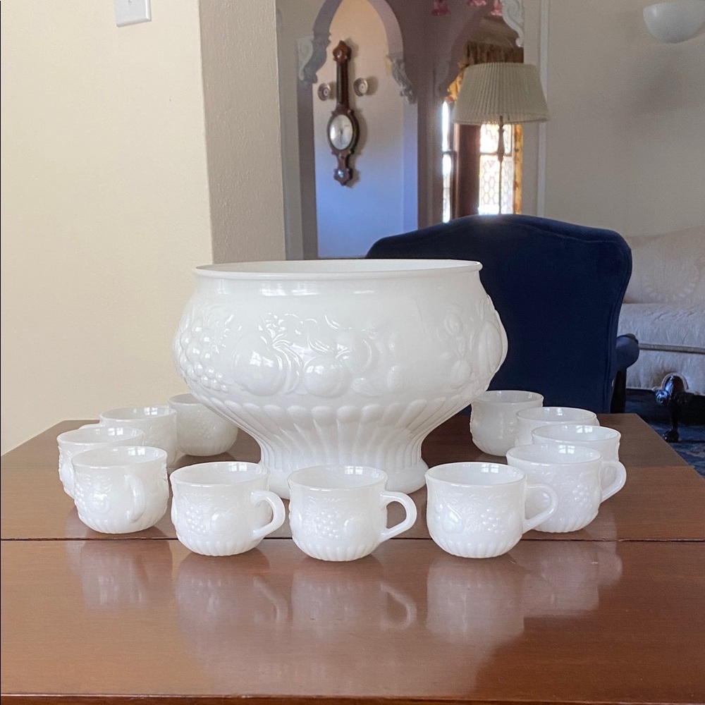 Vintage Milk Glass Large Punchbowl & 11 Mugs 6 Quart Capacity Great Entertaining